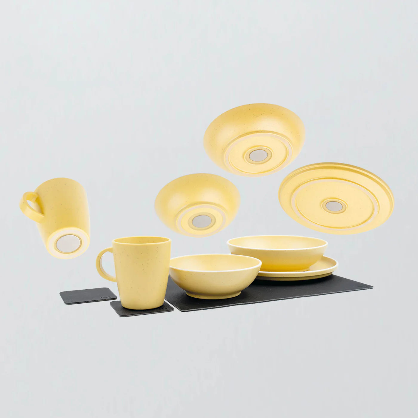 Yellow tableware set