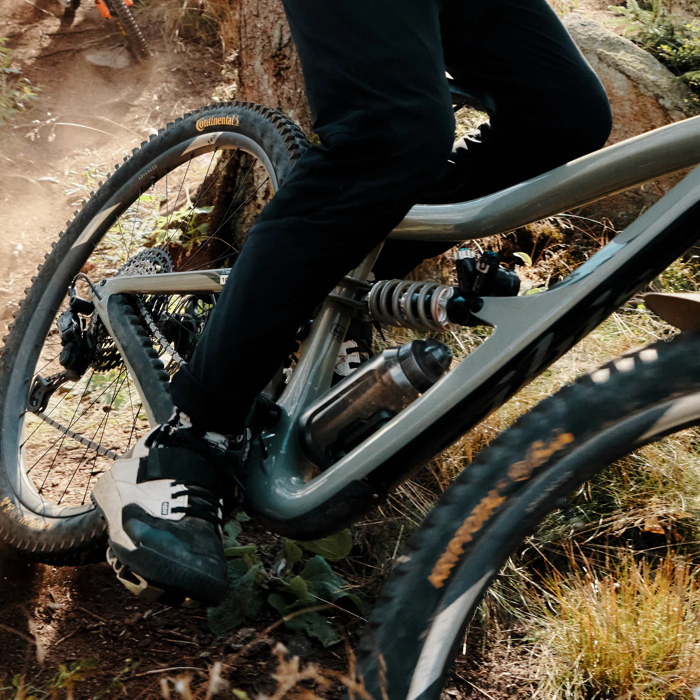 Magnetic bottle FIDLOCK TWIST bottle 750 compact incl. bike base