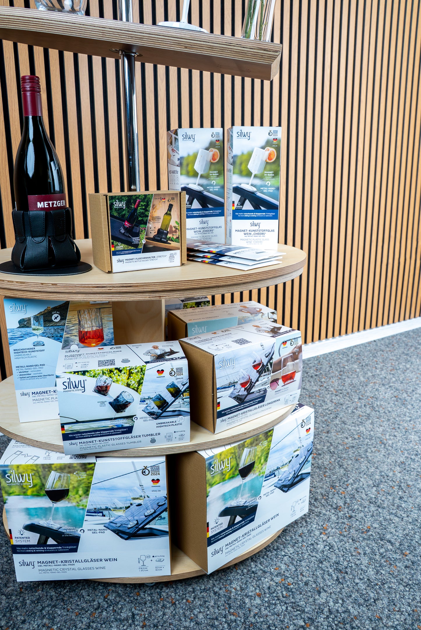 POS DISPLAY "Boat on the Ocean"