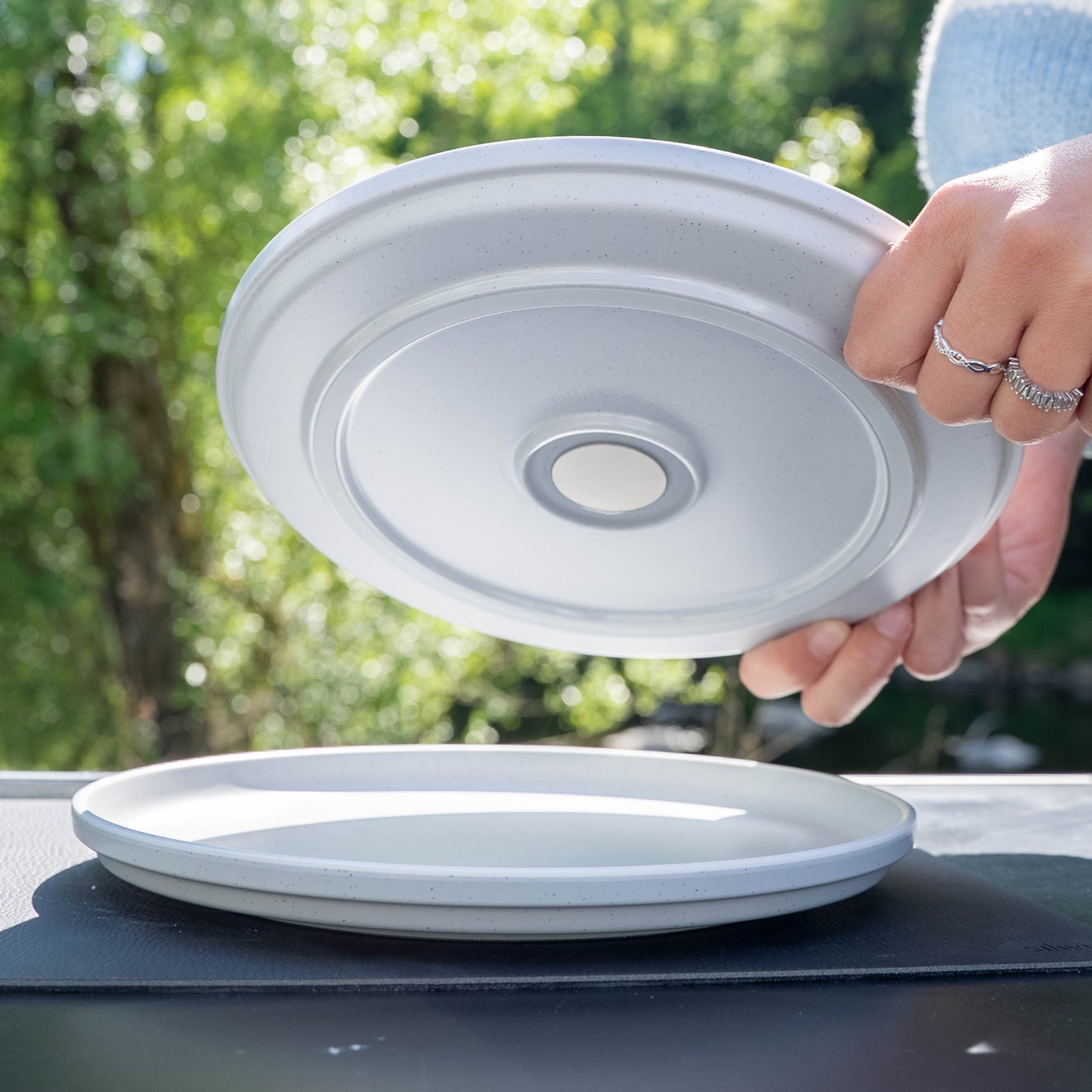 Magnetic plastic plate DOLOMIT ⌀ 25 cm