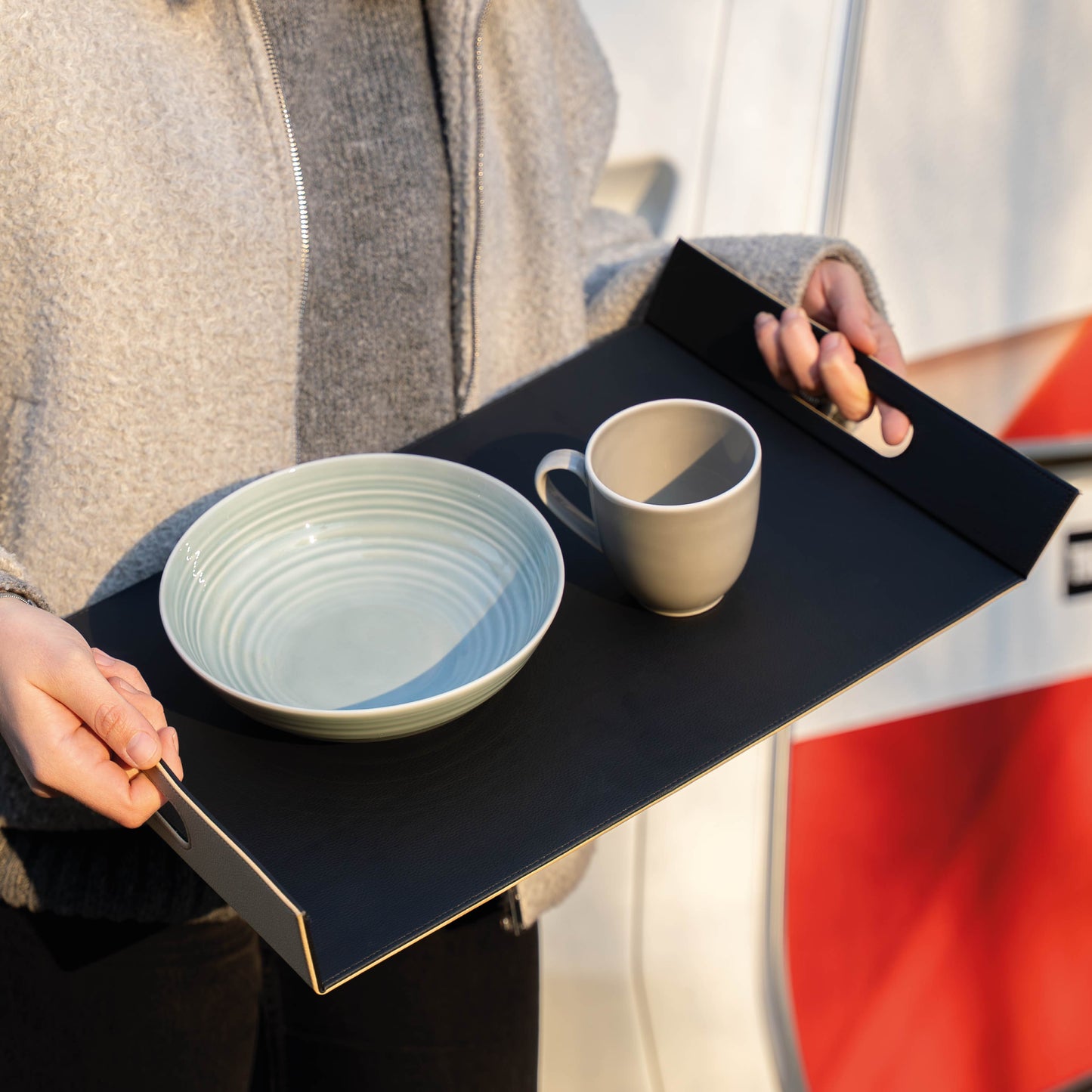 Magnetic-Tray FLIP