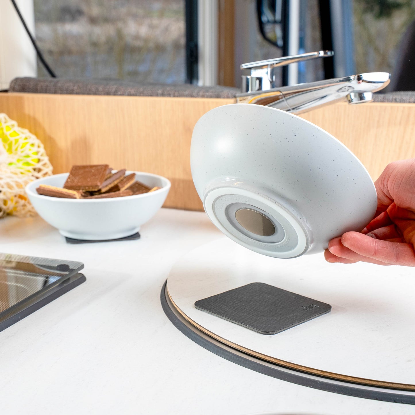 Magnetic plastic bowls DOLOMITE ⌀ 16 cm