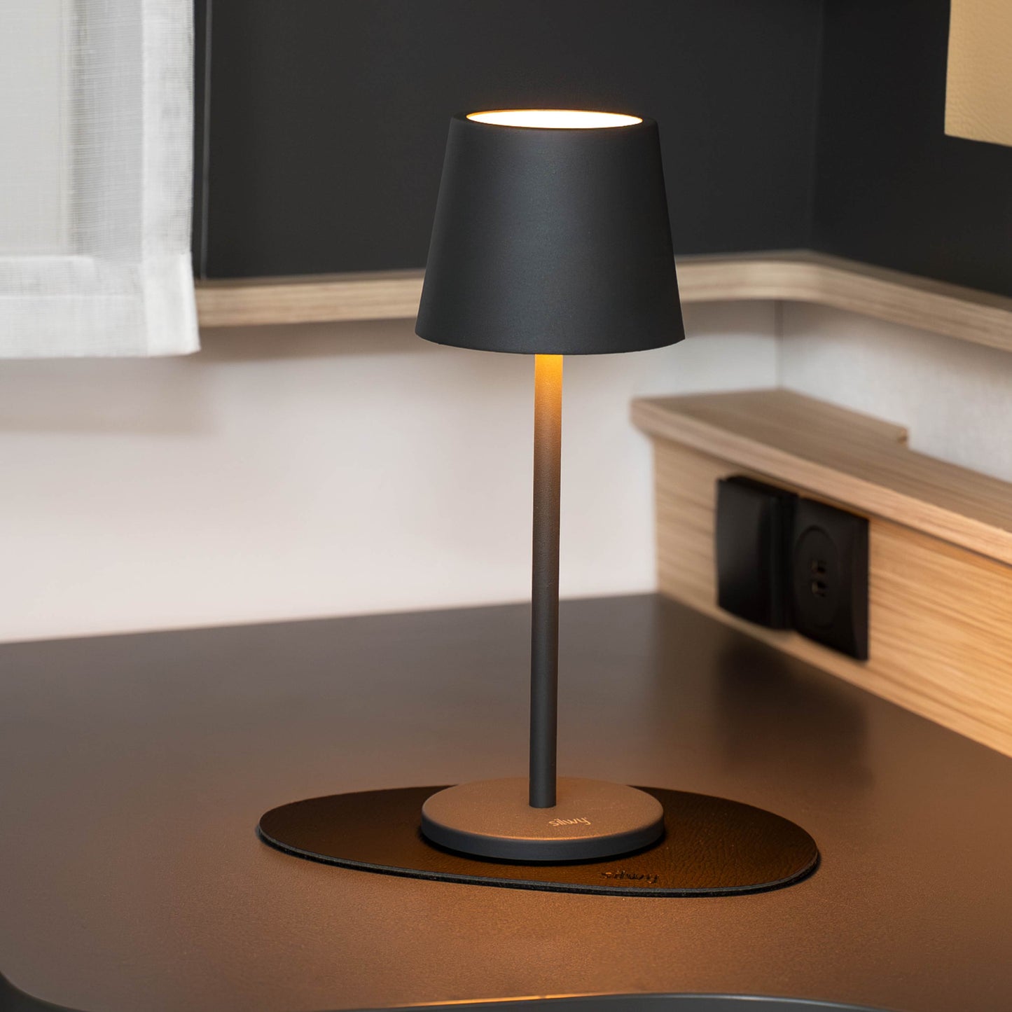 Lampe magnétique