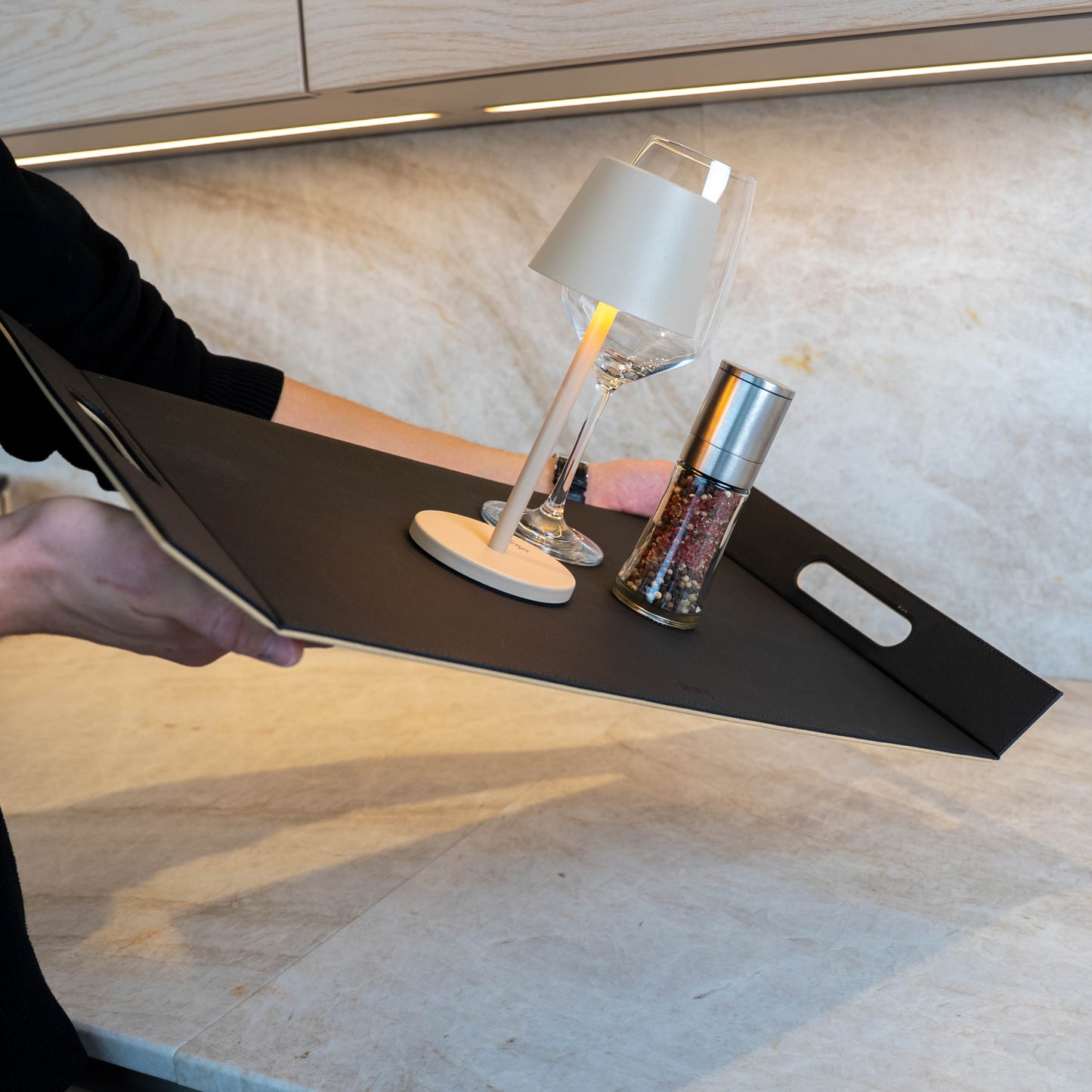 Magnetic-Tray FLIP
