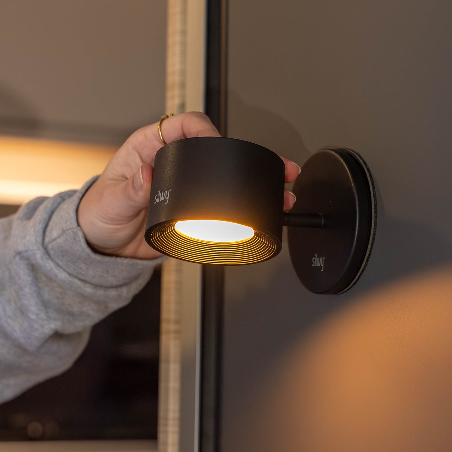 Lampe murale magnétique - SPOTY