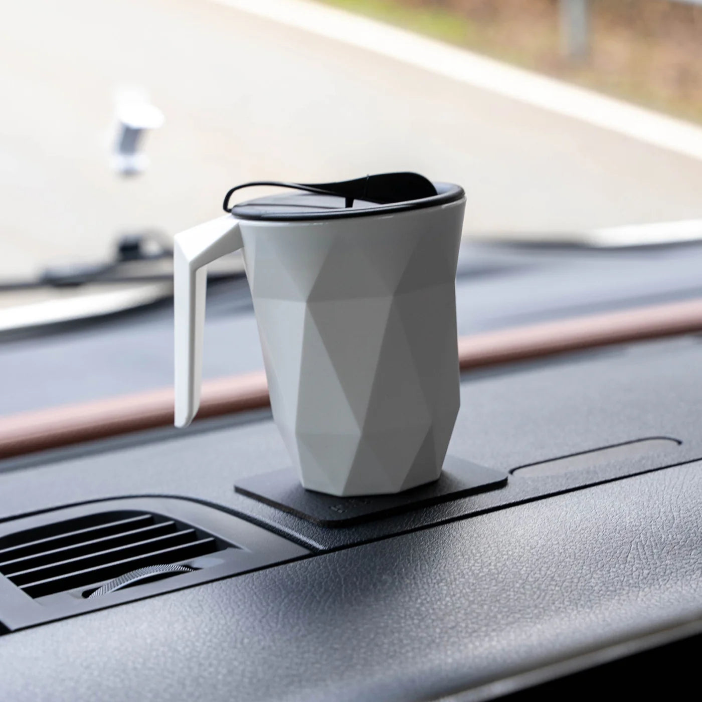 Magnetic Handle Cup