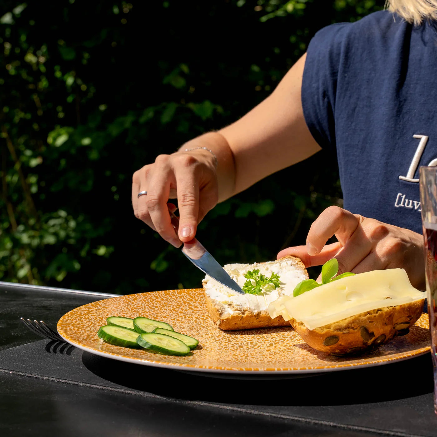 Magnetic Dinner Plates Apricot
