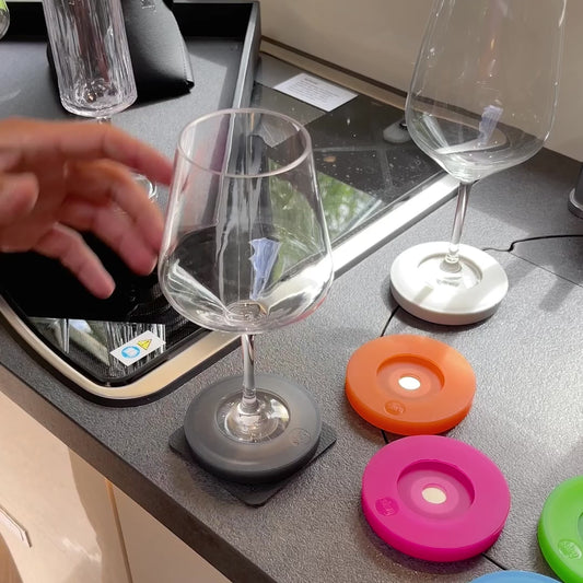 Magnetic condom for stem glasses incl. pad